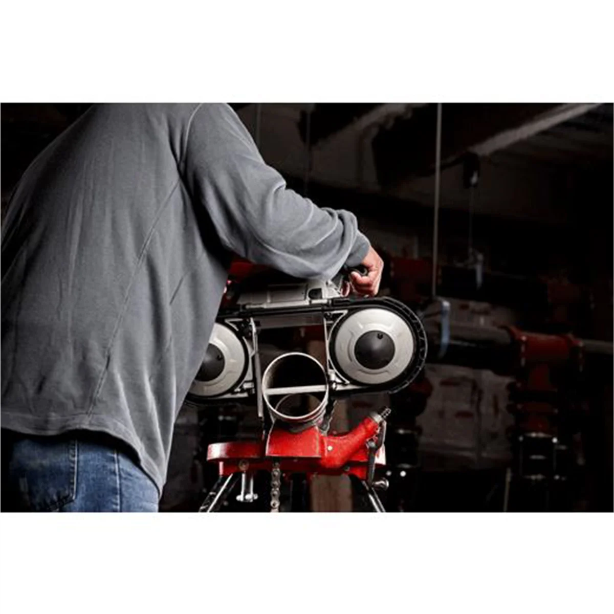Milwaukee 6232 - 21 Deep Cut Variable Speed Band Saw Kit
