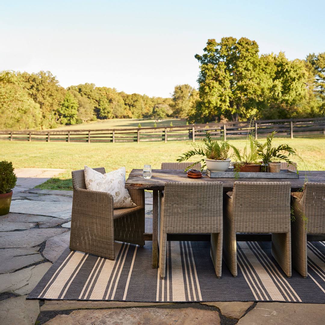 nuLOOM Montana Striped Indoor/Outdoor Area Rug - 6' 7