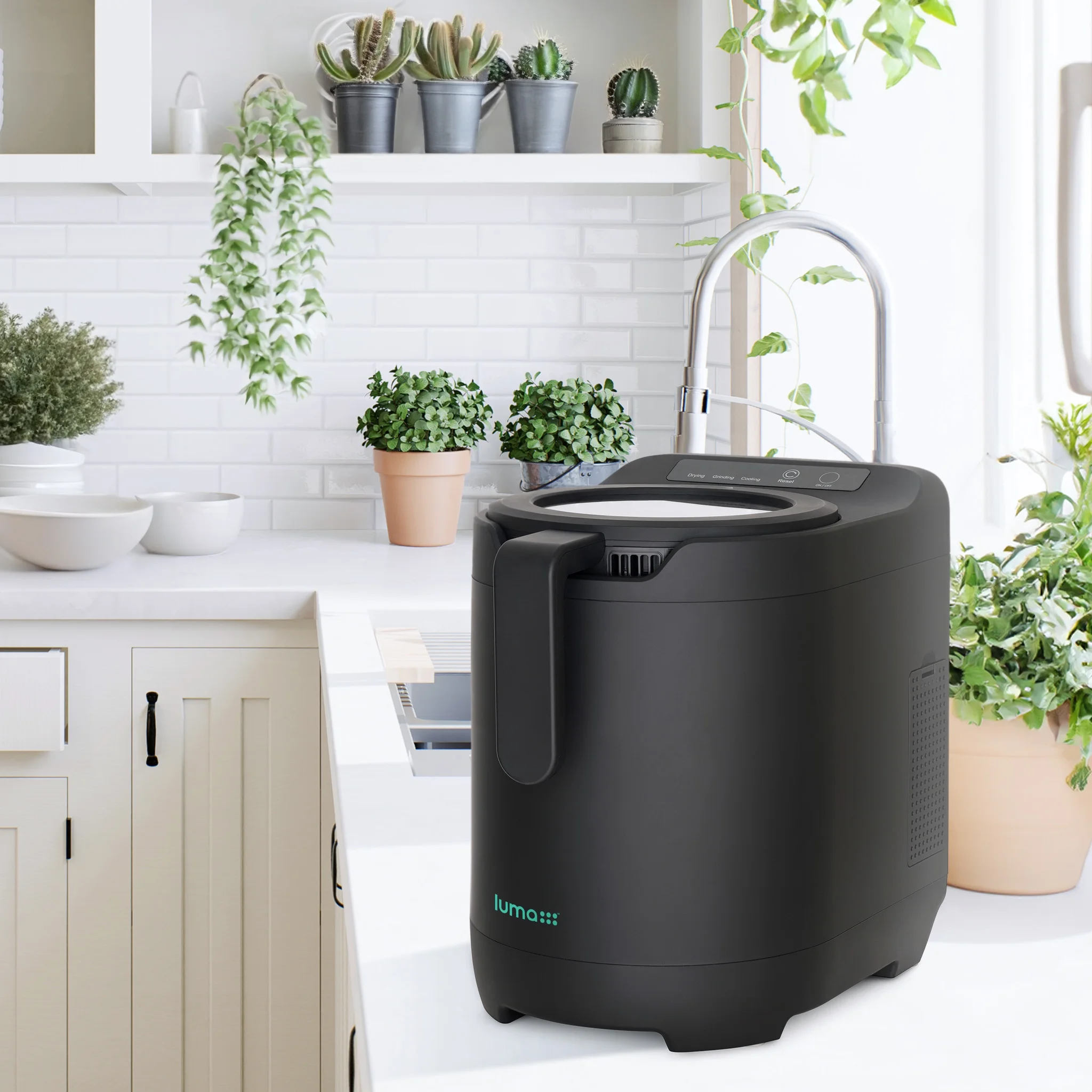 Electric 2.5L Black Countertop Composting Bin with Odor-Free Activated Carbon Filtration - Image 8