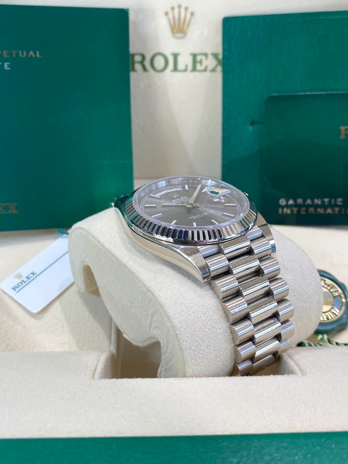 [Super Clone]RLX  Day-Date 40mm Slate Diamonds Dial  228236-0013