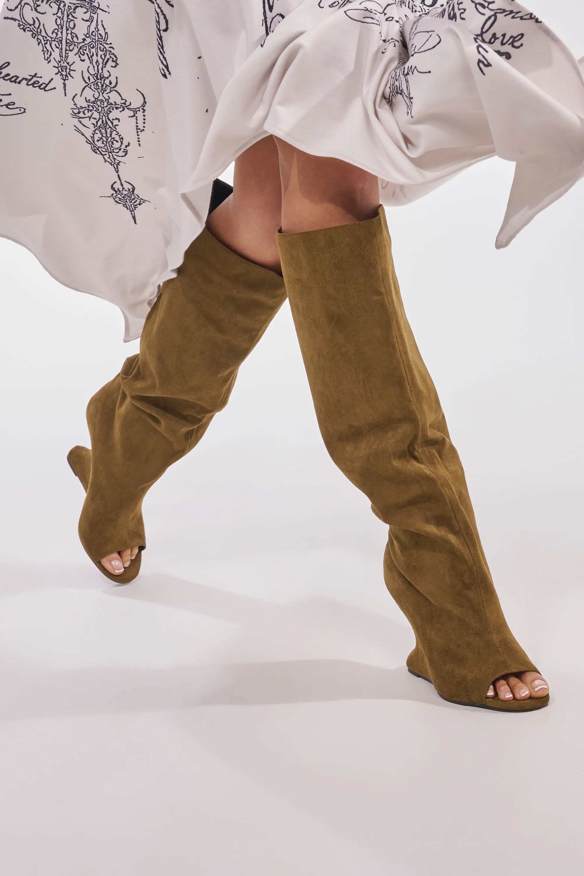 WEDGES - Akira Store