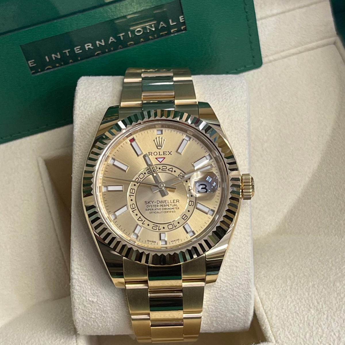 [Super Clone]RLX  Sky-Dweller 42mm Yellow Gold Champagne Dial Jubilee - 336938