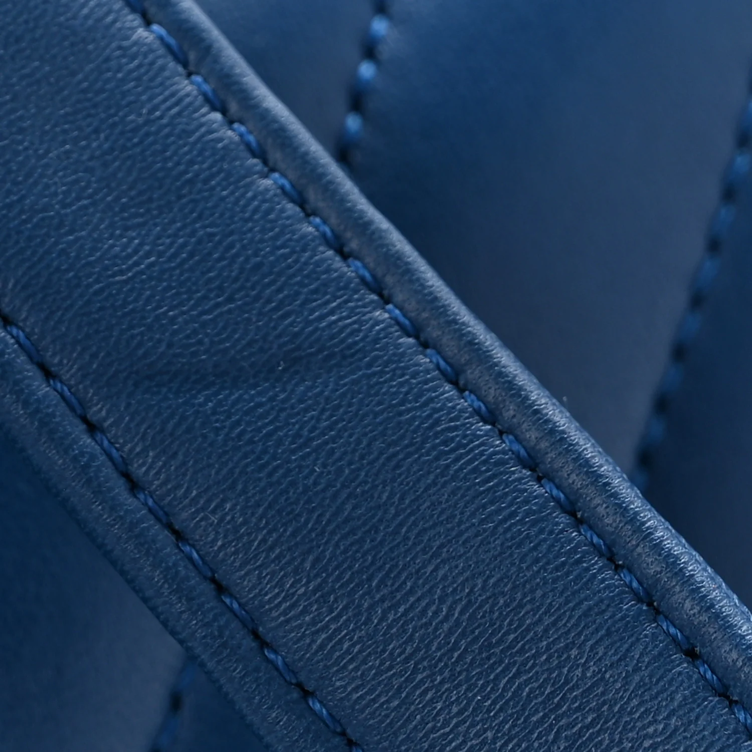 Lambskin Chevron Quilted New Medium Boy Flap Blue