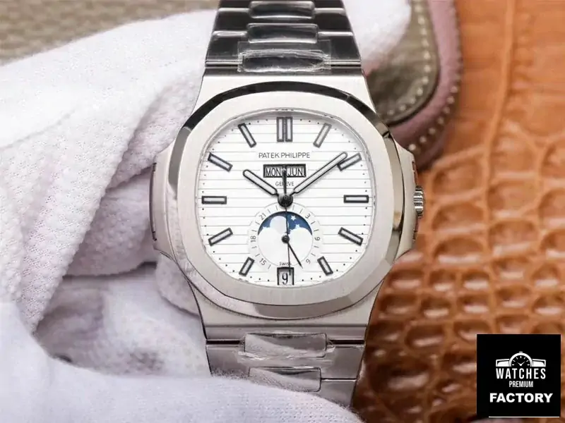 Patek Philippe Nautilus 5726 / 1A-010 PF Factory Moonphase Silver White Dial