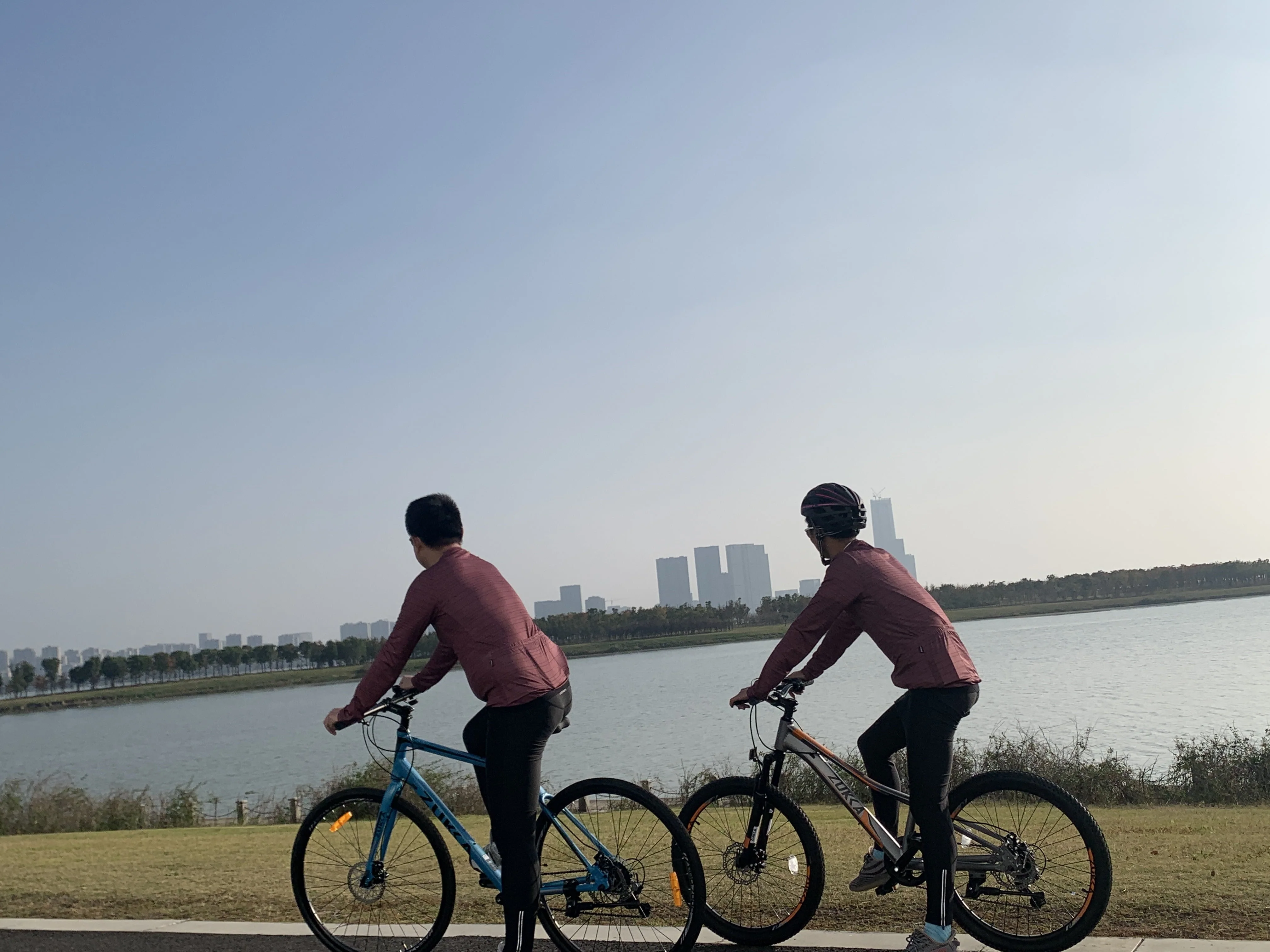 700C Road Bike 21 Speed Aluminum Alloy Frame Bicycle for Unisex Adult Image 6