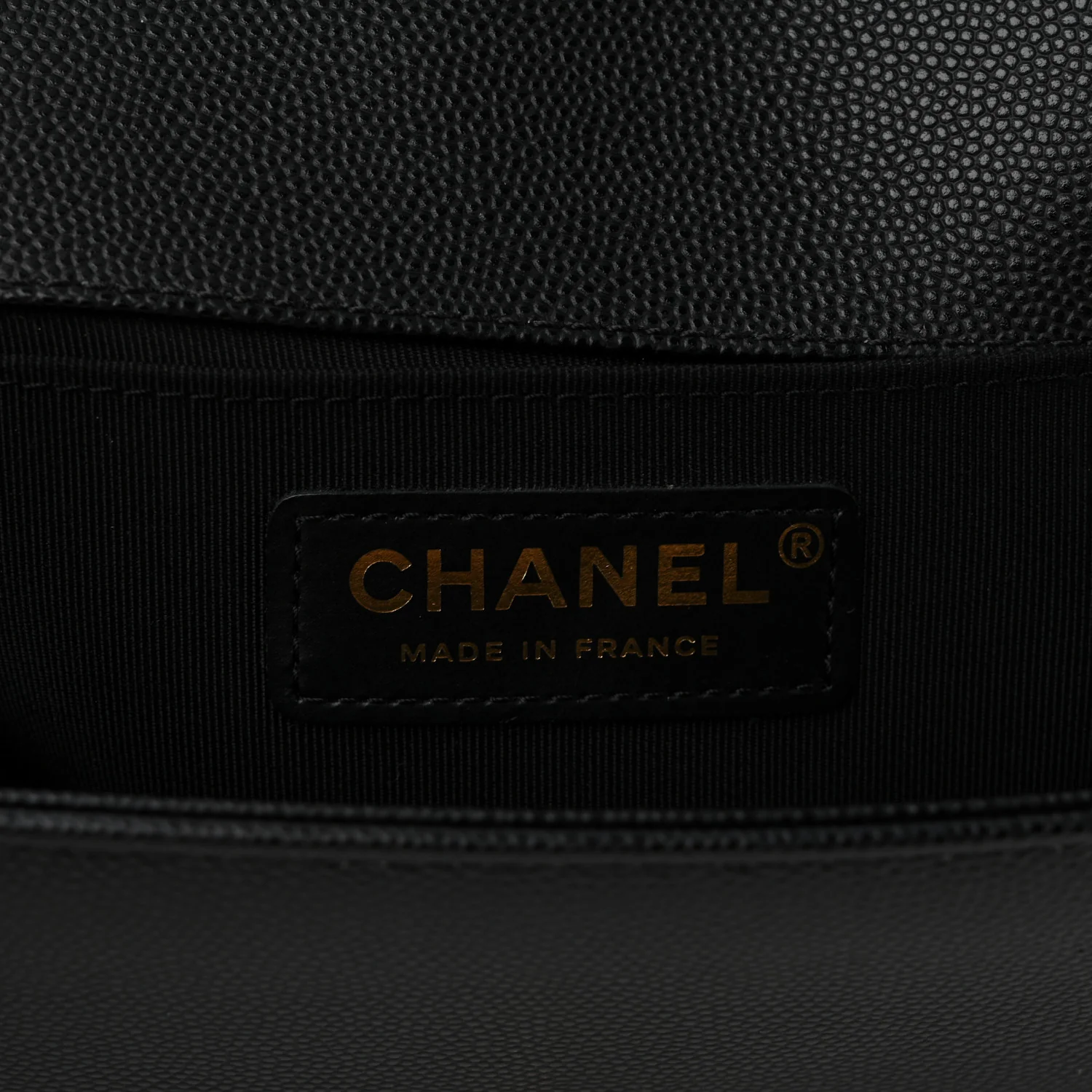 Caviar Quilted Medium Boy Flap Black