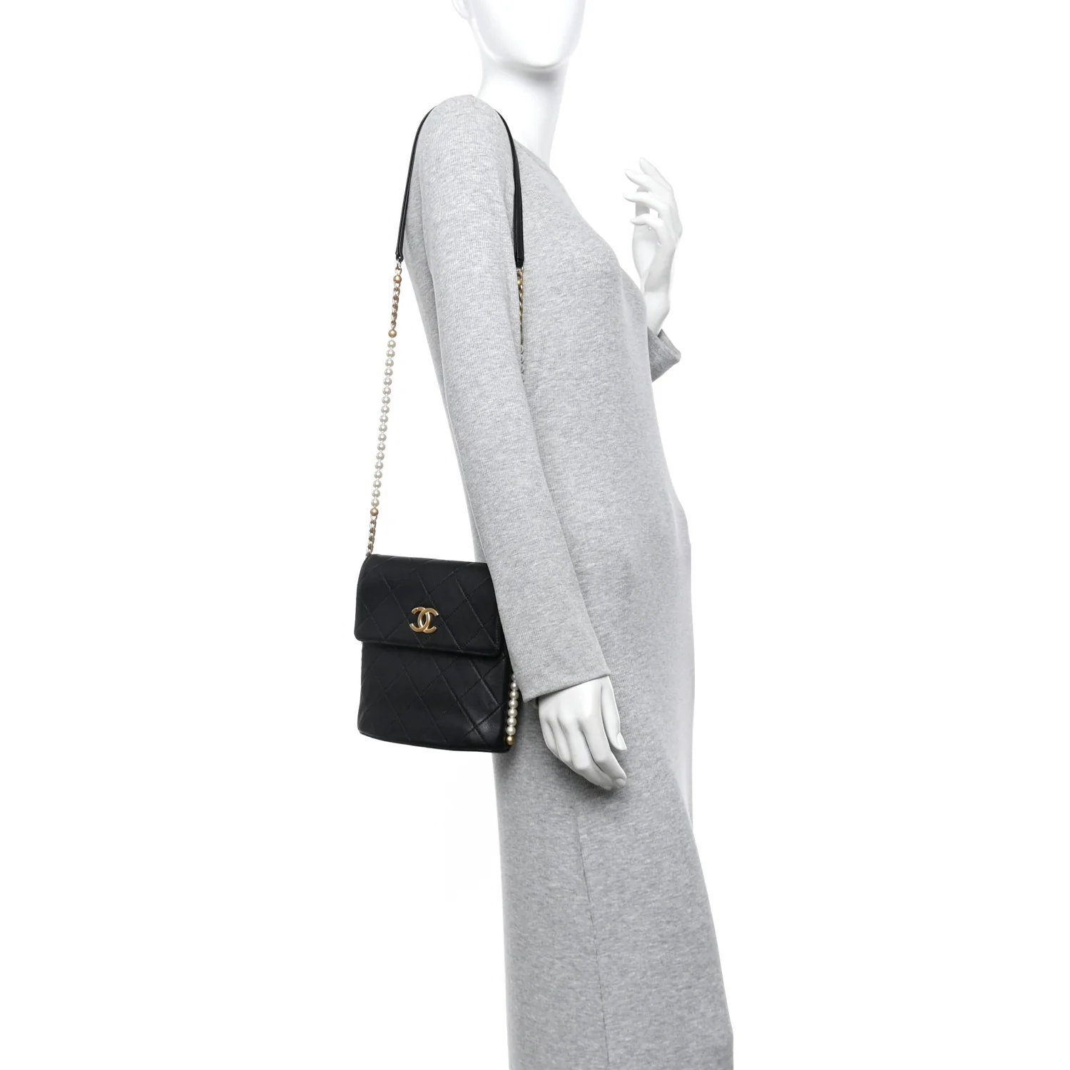 Calfskin Quilted Pearl Small About Pearls Hobo Bag Black