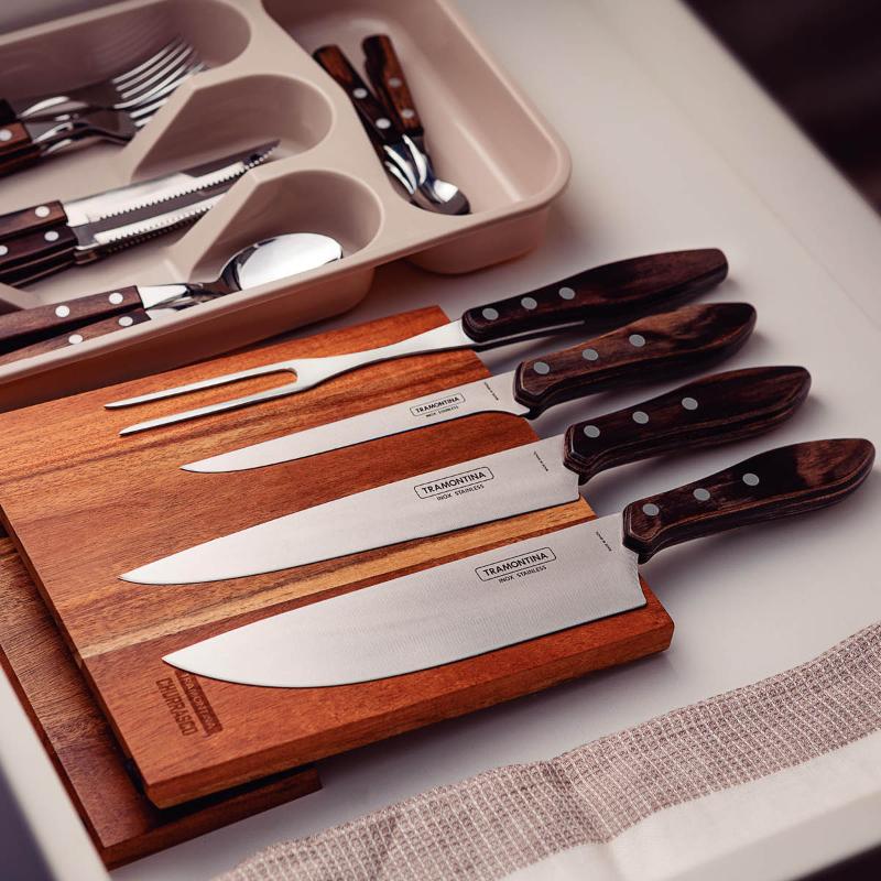 Magnetisk knivholder med kniver tre