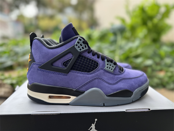 Air Jordan 4 Retro 