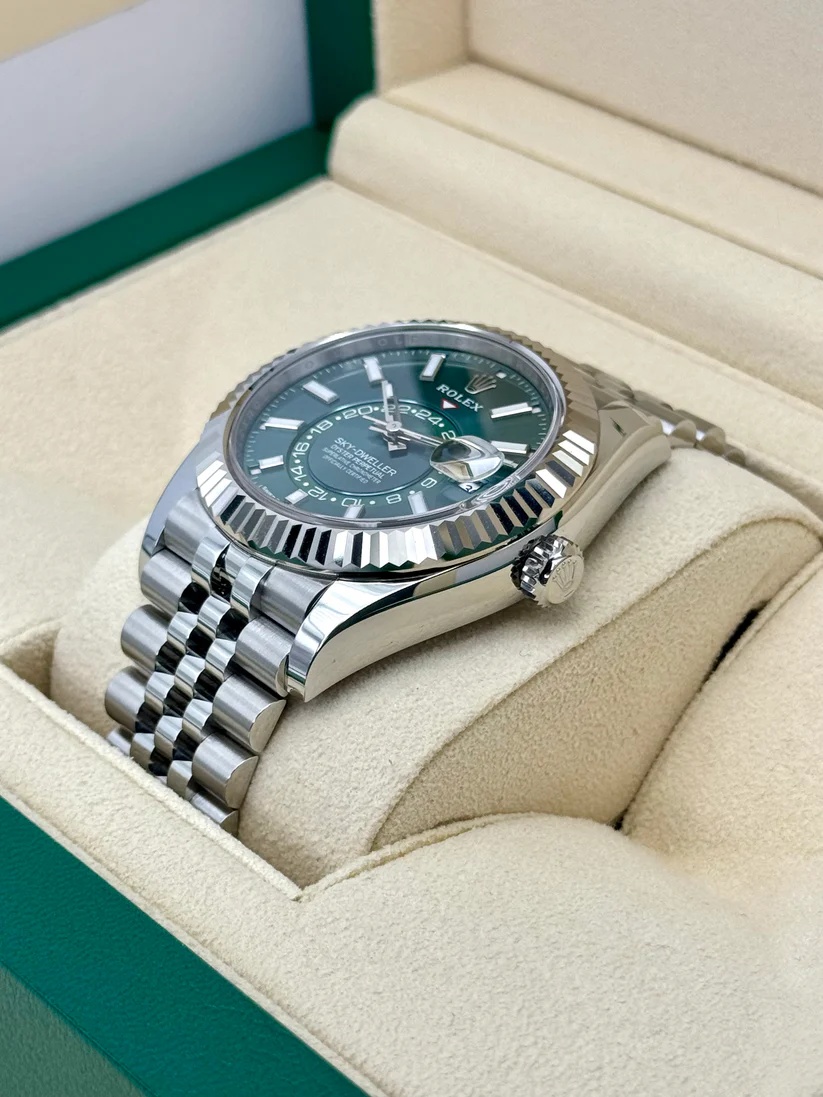[Super Clone]RLX  Sky-Dweller 42mm Stainless Steel Green Dial Jubilee - 336934