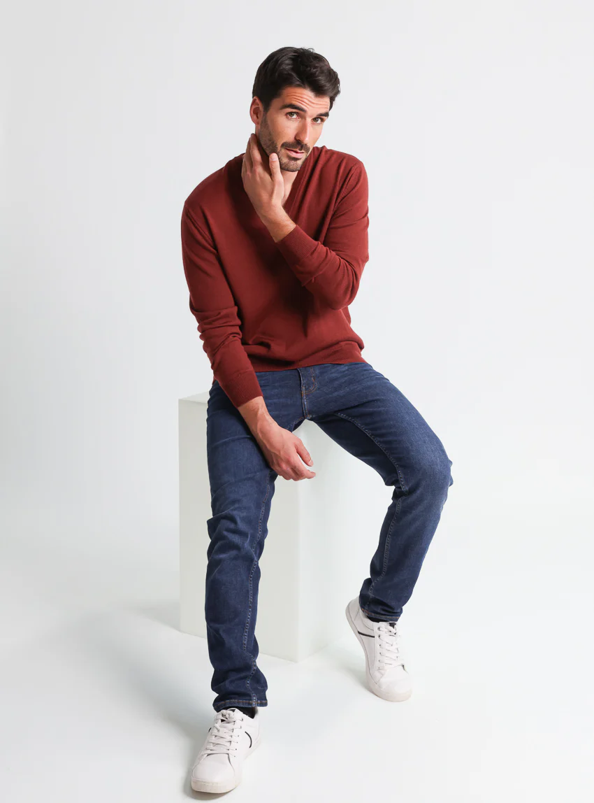 Pull homme col V  100% laine mérinos rouge terre de sienne