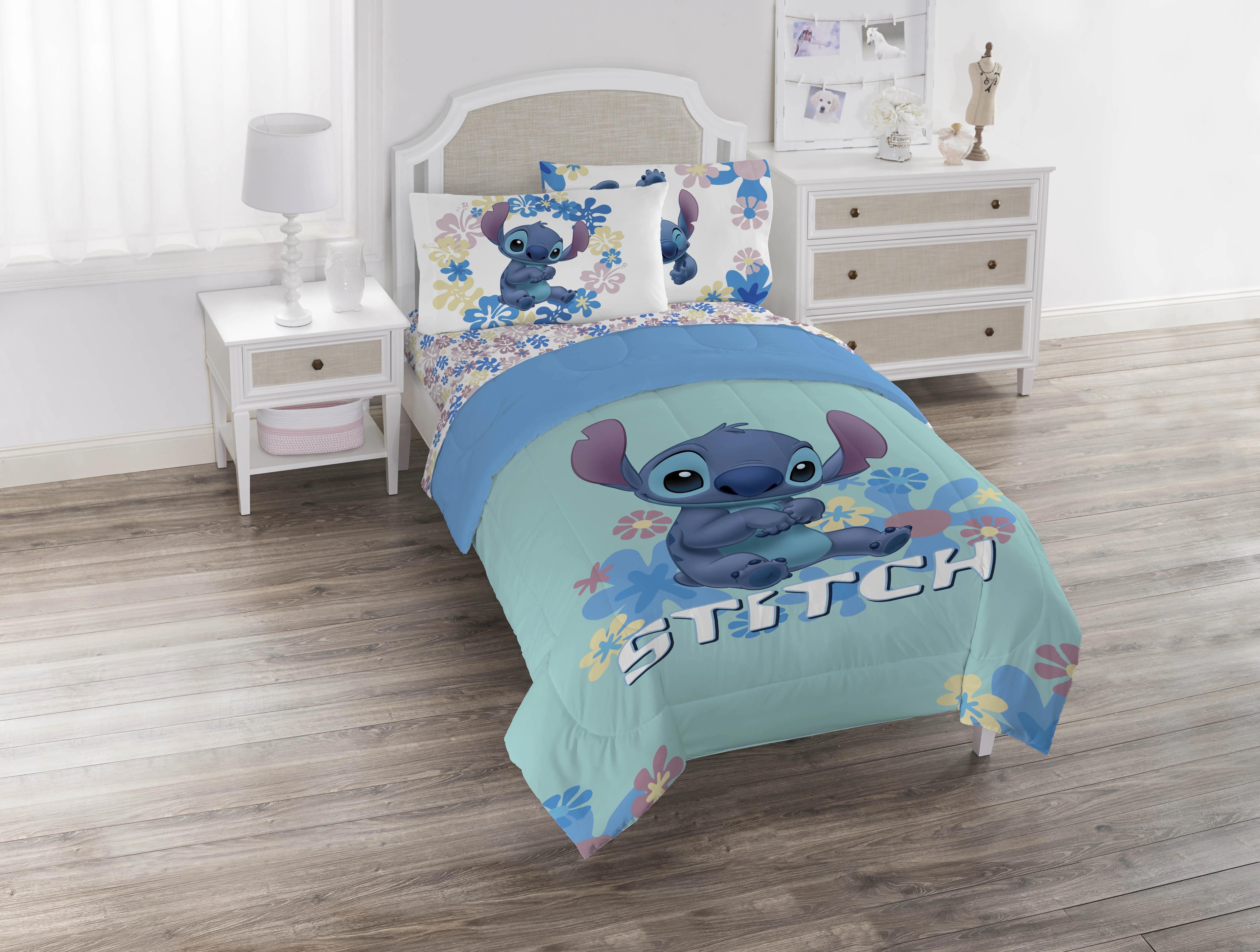 Lilo and Stitch Sweet Stitch 5 Piece Twin Size Kids Comforter Set with Sham Super Soft Bed Set for Kids(Twin/Sweet Stitch) - Image 3