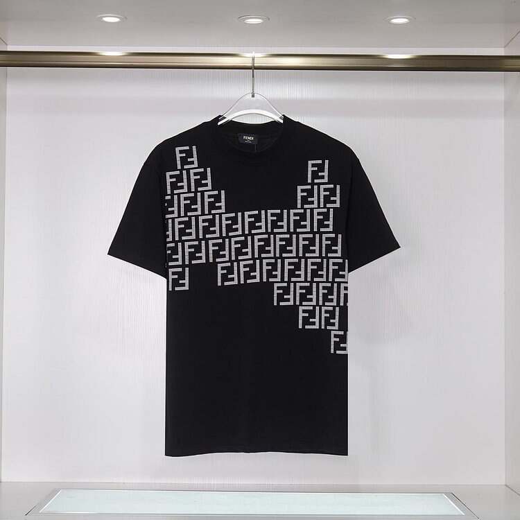 【FENDI】男女兼用、ご好評に付き再入荷！Tシャツ