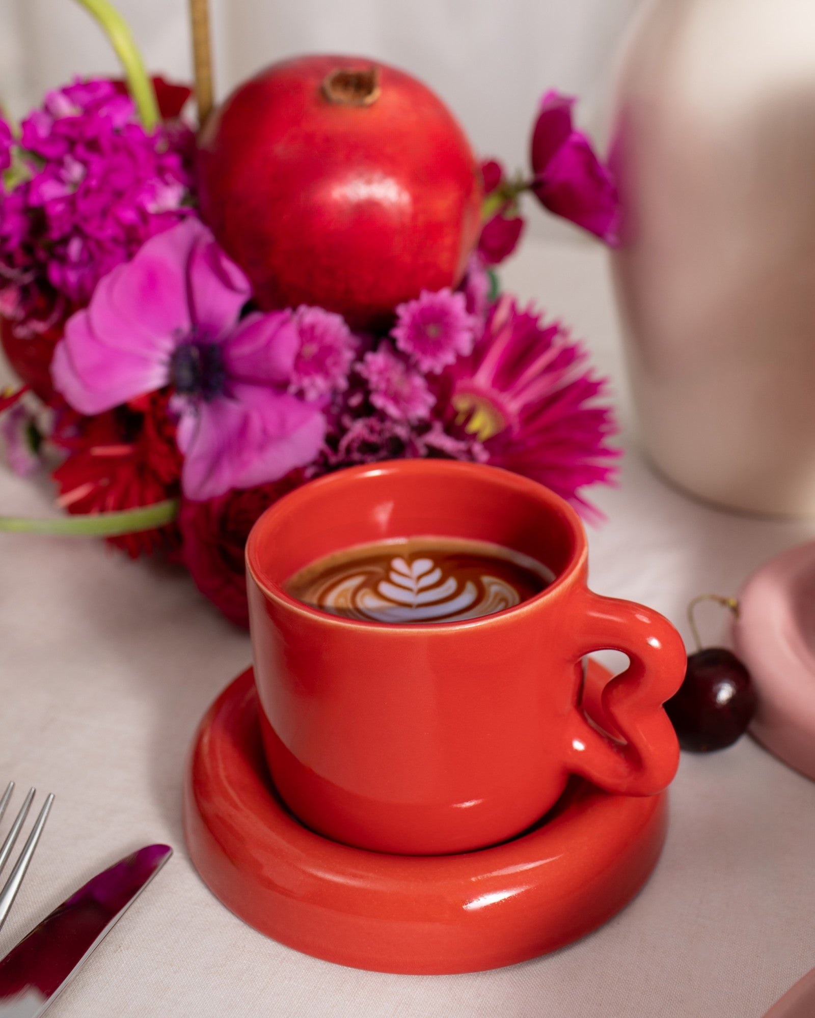 SEIA - MUG & SAUCER HEART RED