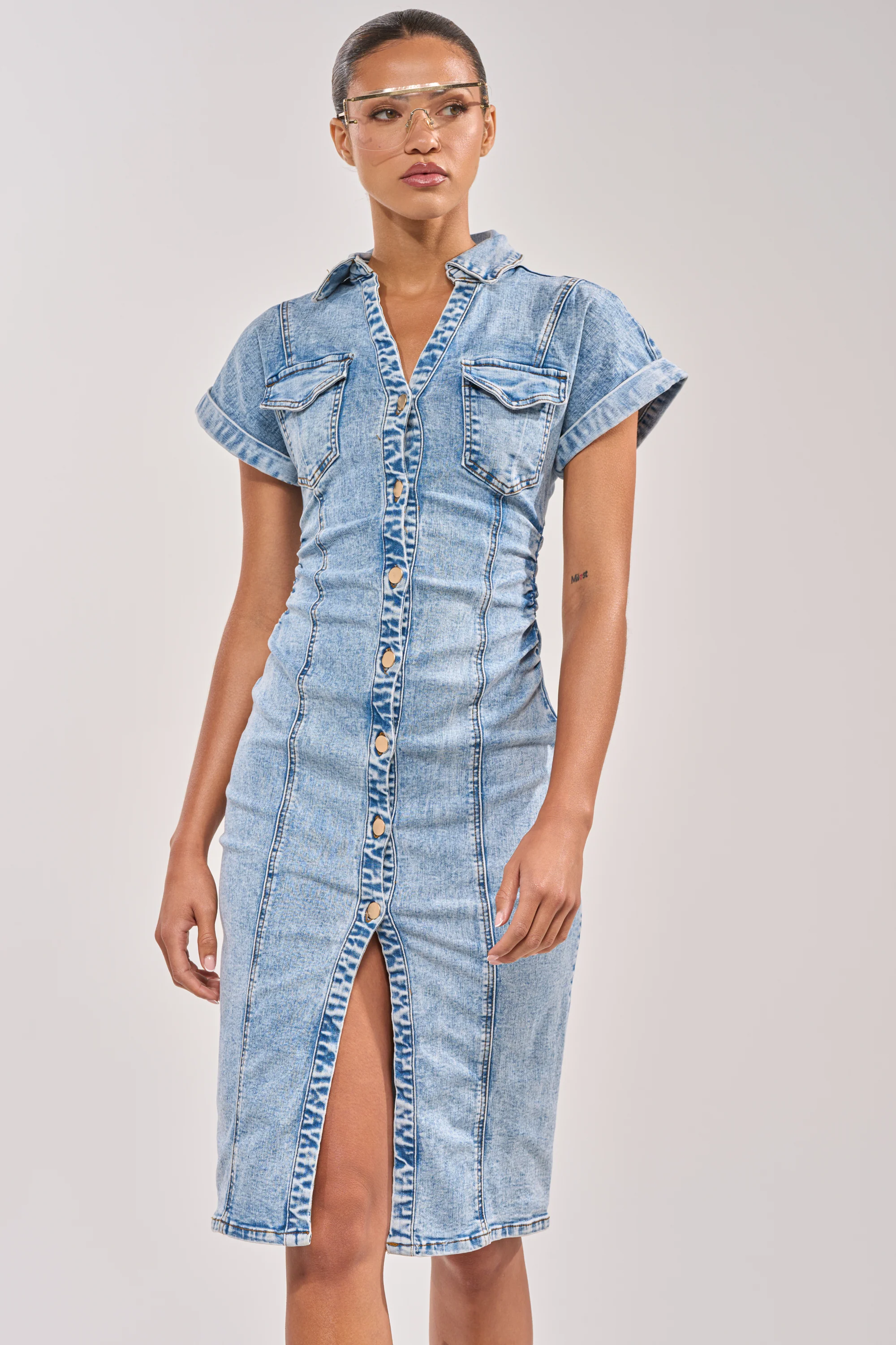 LITTLE DENIM MIDI DRESS IN LIGHT BLUE - Akira Store