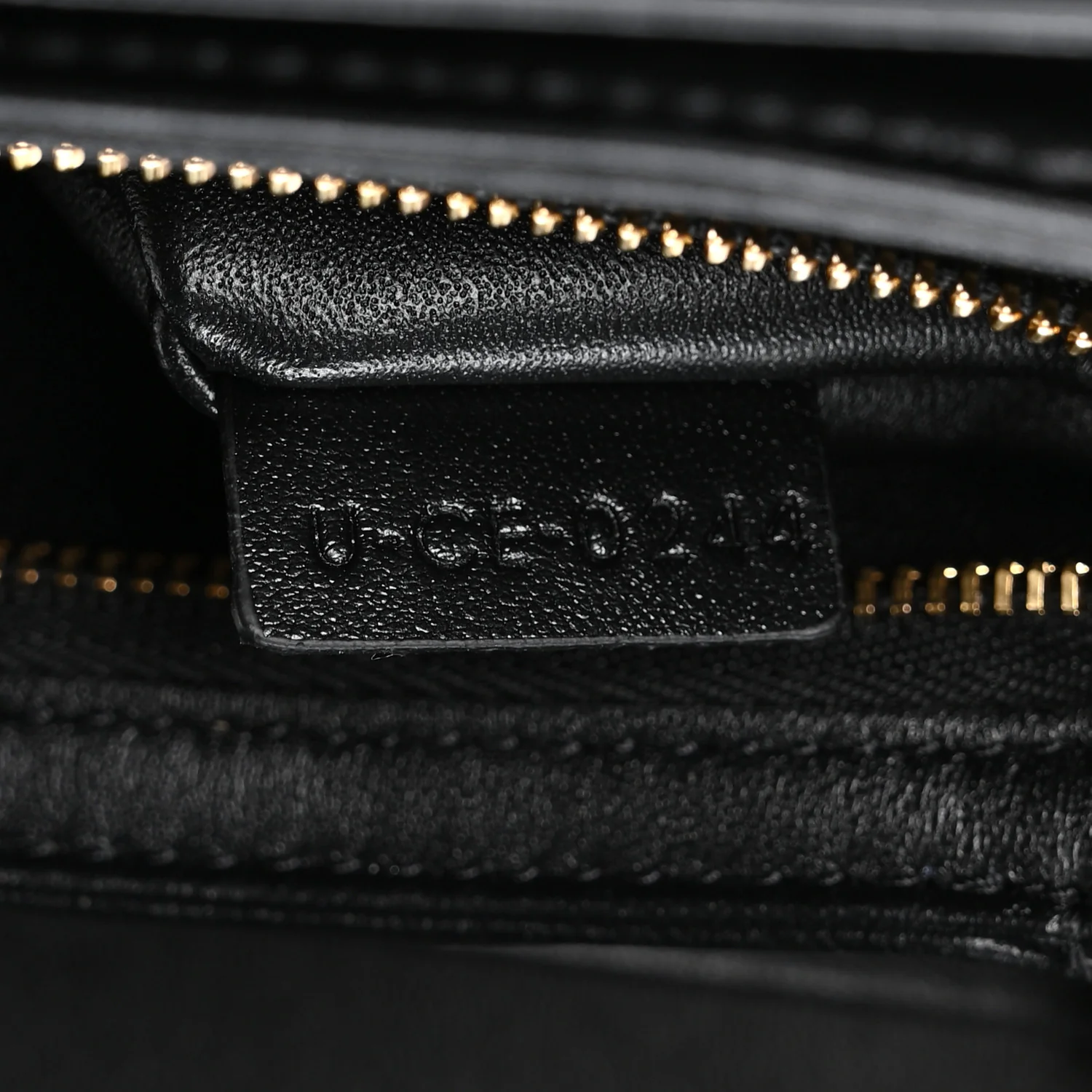Shiny Calfskin Medium Triomphe Black