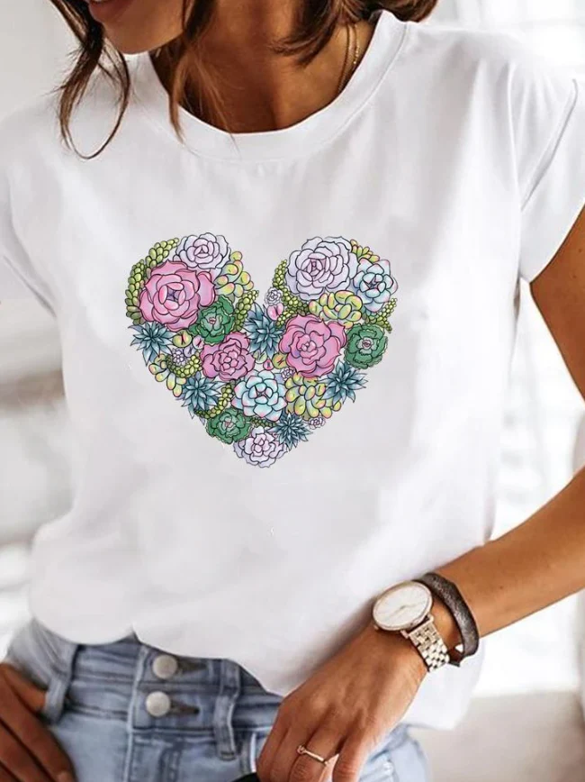 Océane Dubois | T-shirt stylé aux motifs d'été extravagants