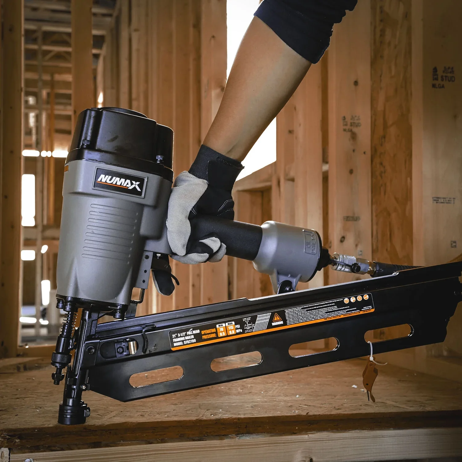 NuMax SFR2190 Pneumatic 21 Degree 3-1/2 Framing Nailer
