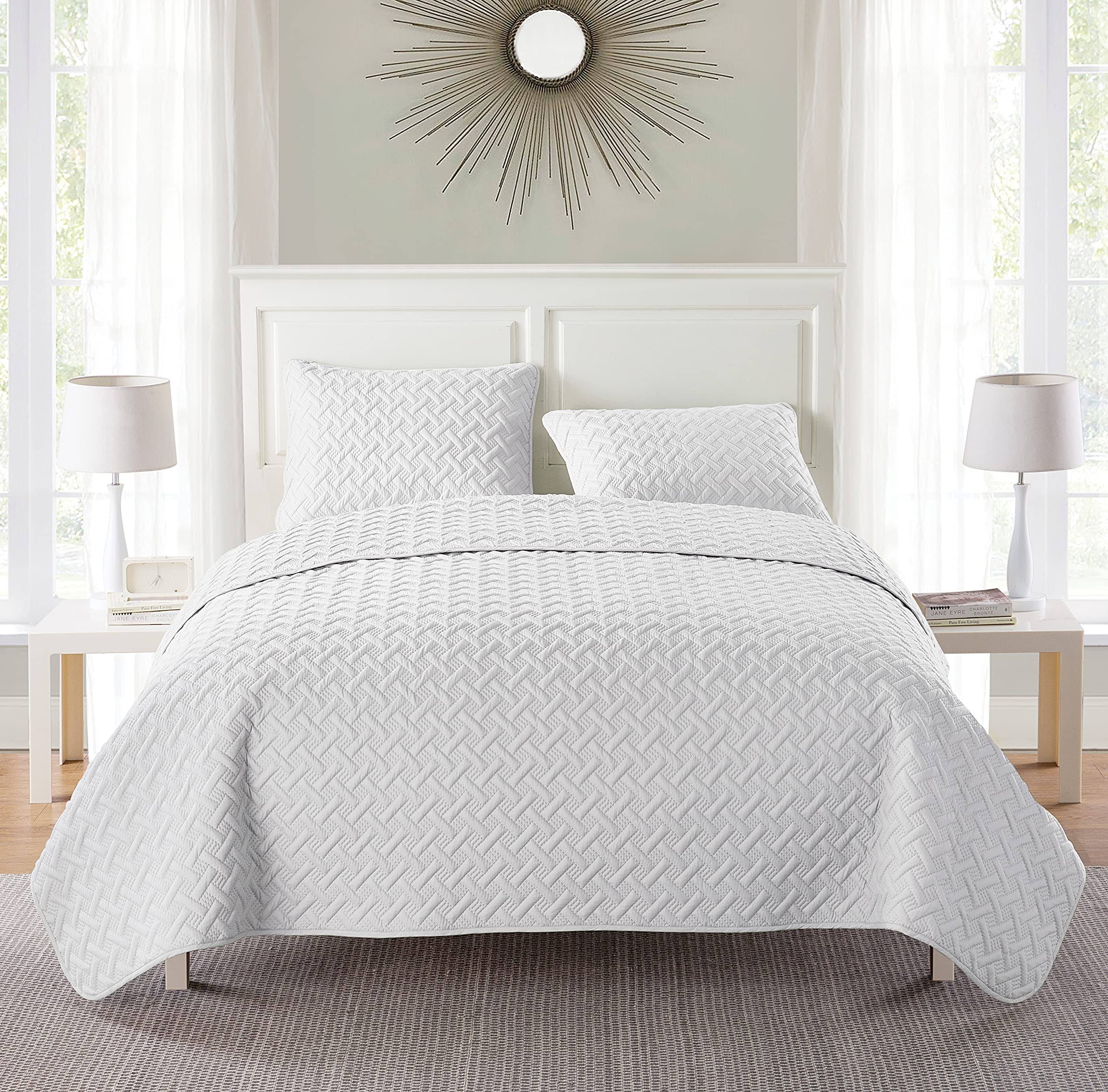 VCNY Nina Embossed Quilt Set White King 3 Piece
