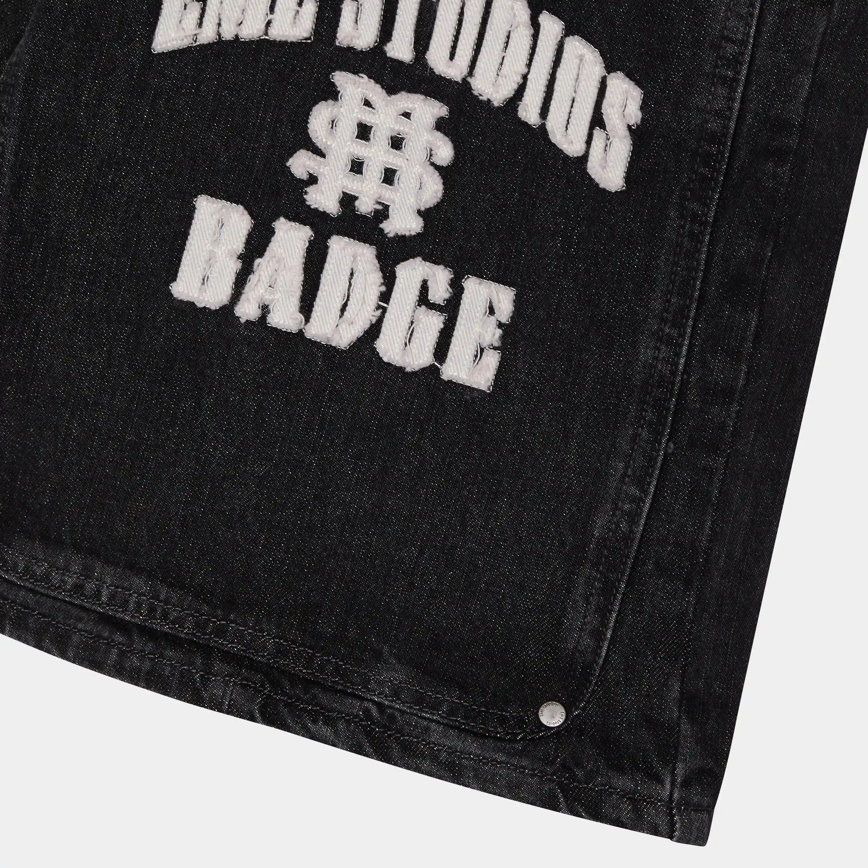 Badge Shadow Jorts
