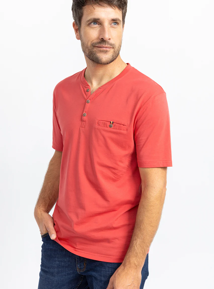 Tee-shirt homme en coton peigné col tunisien rouge tendre