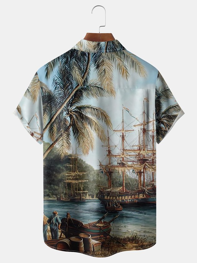 Chemise hawaïenne à manches courtes avec poche poitrine et motif cocotier