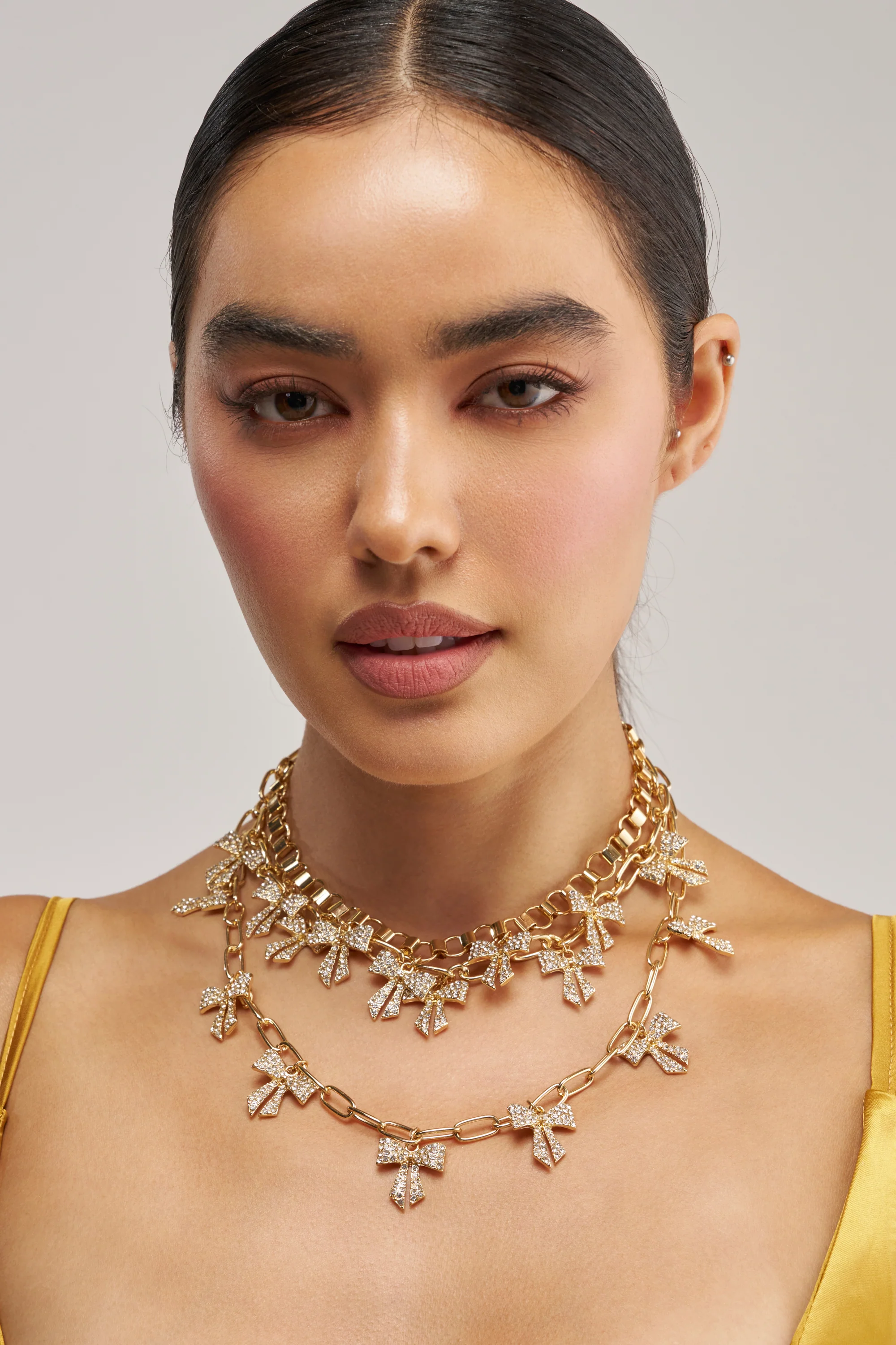 TIED IN A BOW NECKLACE - Akira Store