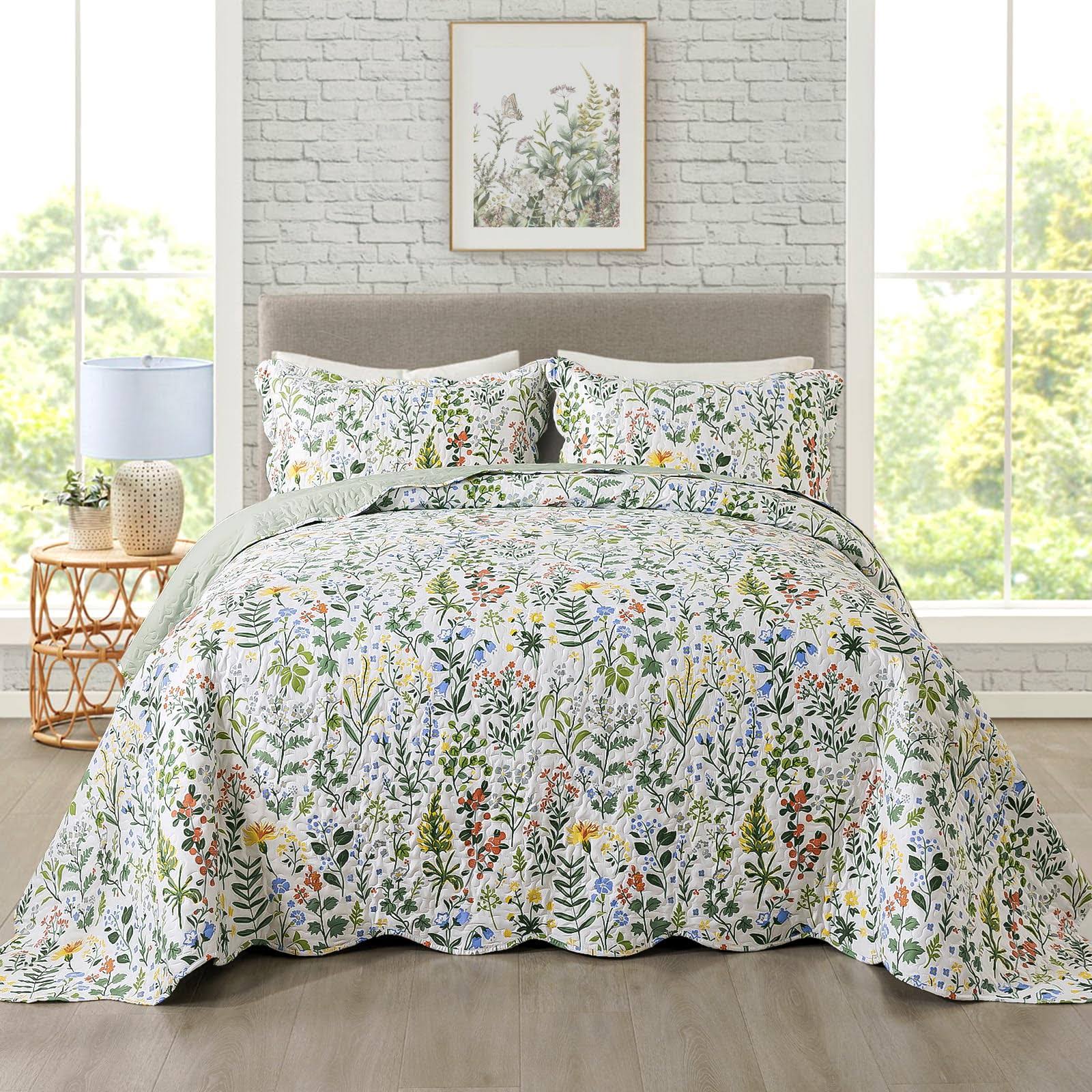 Travan 3-Piece Quilt Set Quilted Bedspread Lightweight Coverlet Set Garden Style Floral Printed Oversized Quilted Bedding Set with Shams for All
