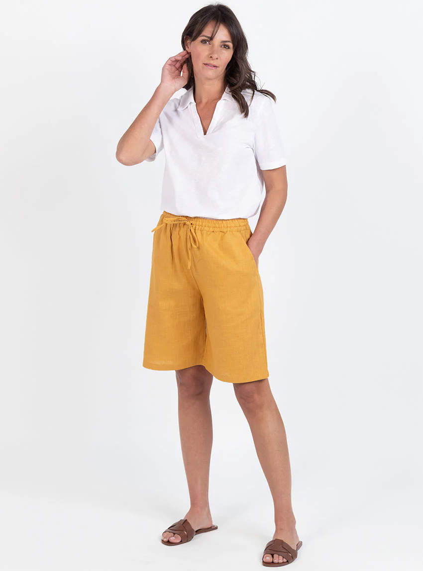 Bermuda femme en lin et coton jaune safran