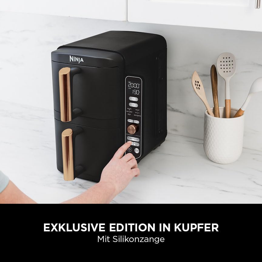 Ninja Double Stack XL Heißluftfritteuse, 2 vertikale Schubladen, 4 Kochstufen, 2 Einschübe, platzsparendes Design, 9,5 L Fassungsvermögen, 6 Funktionen, 8 Portionen, Zange, Schwarz/Kupfer SL400EUCP