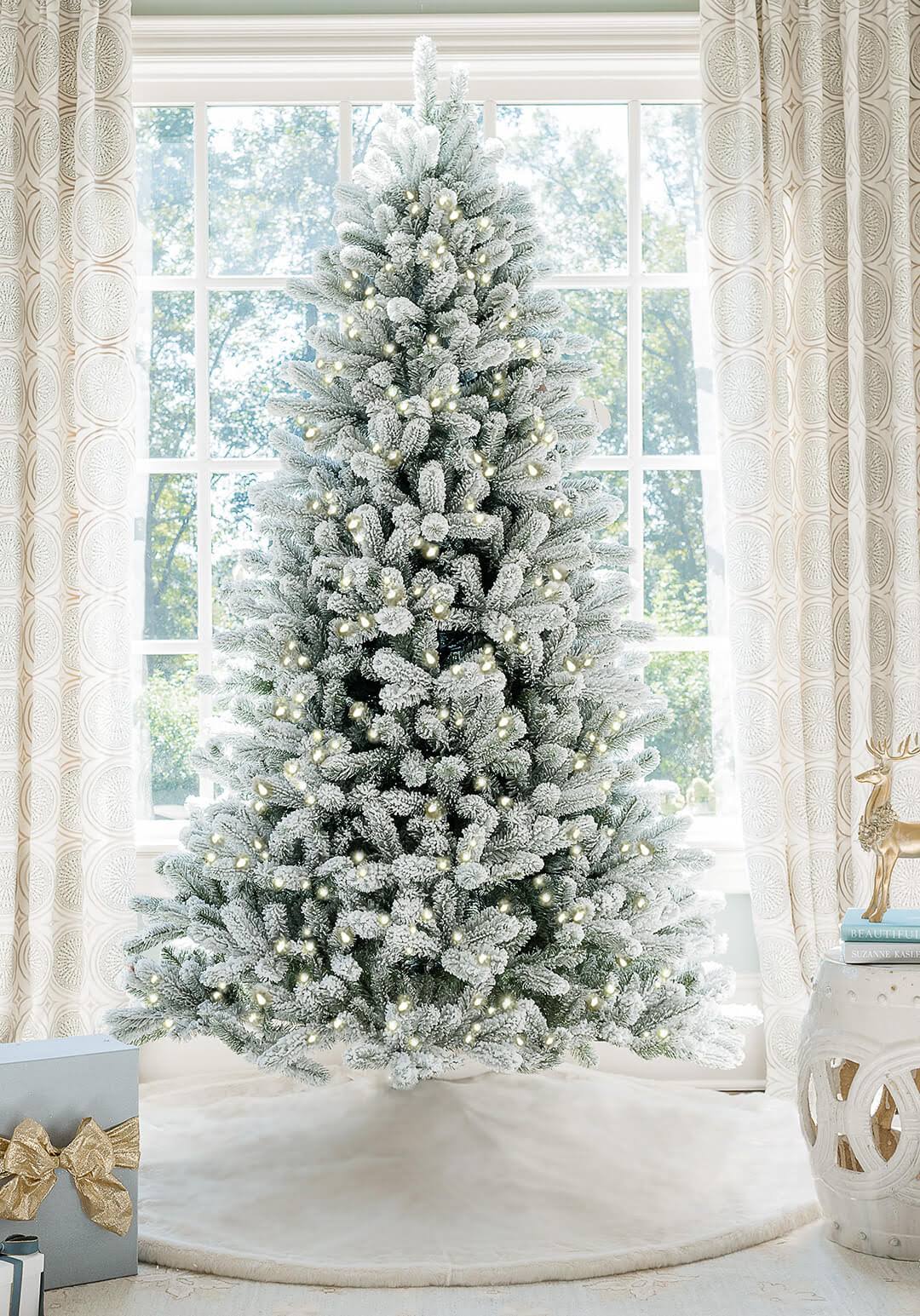 7.5' King Flock Artificial Christmas Tree with 800 Warm White LED Lights
