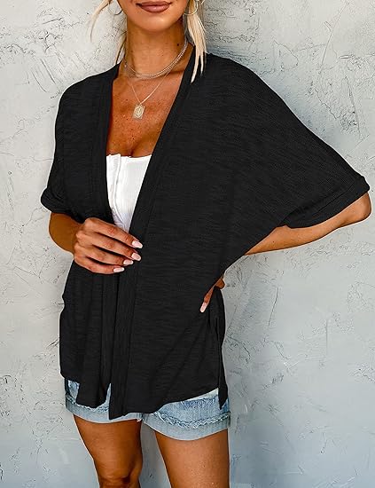 Cardigan élégant à manches courtes et ouverture avant