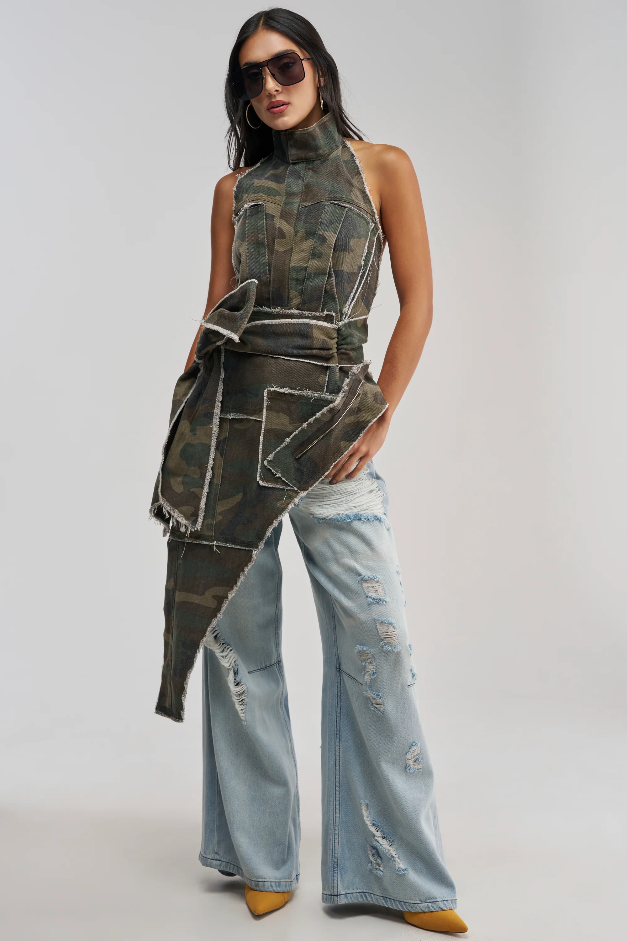 BIG STEPPER CAMO TOP - Akira Store