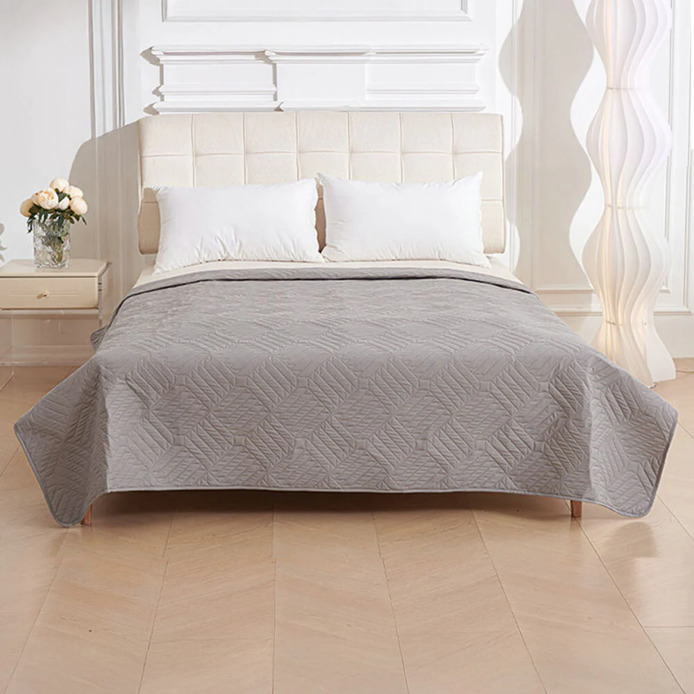Multifunctional Water-resistant Urine Proof & Washable Pet Blanket Bed Cover