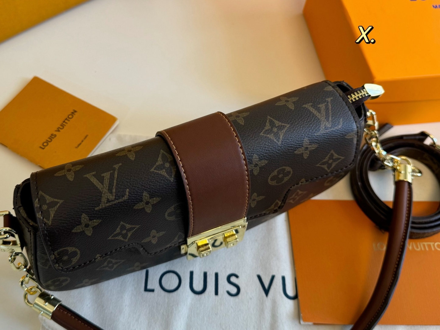 Louis new arrival hobo bag size: 26*13 cm