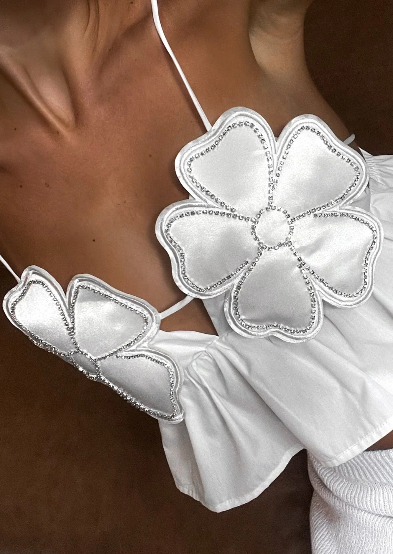 Blouse blanche à manches volantées pour femmes