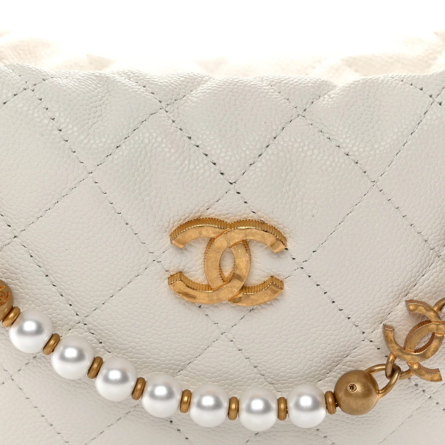 Caviar Quilted Pearl Chain Pouch Hobo White