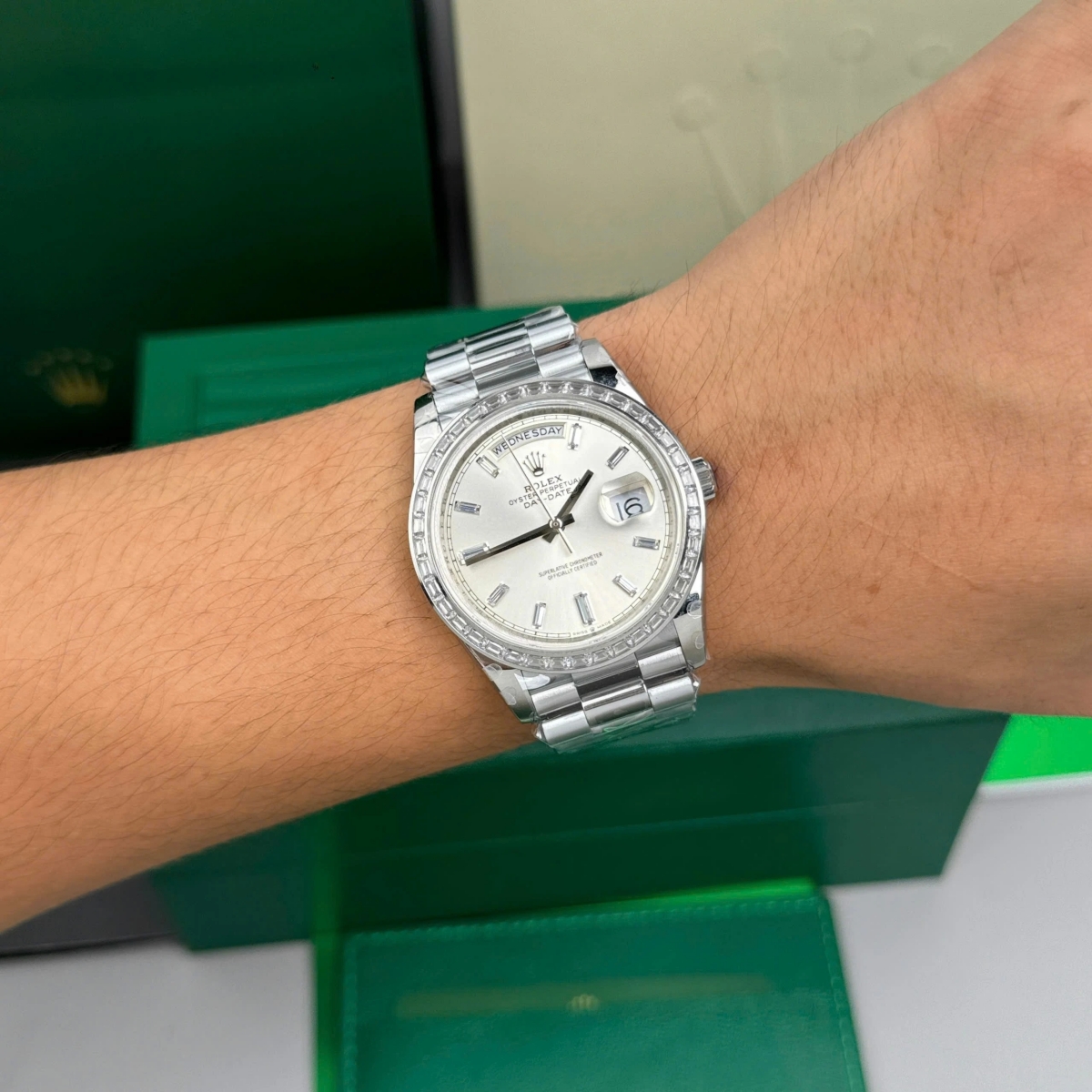 [Super Clone]RLX Day-Date 40mm 228396TBR-0011 Silver Diamonds Dial