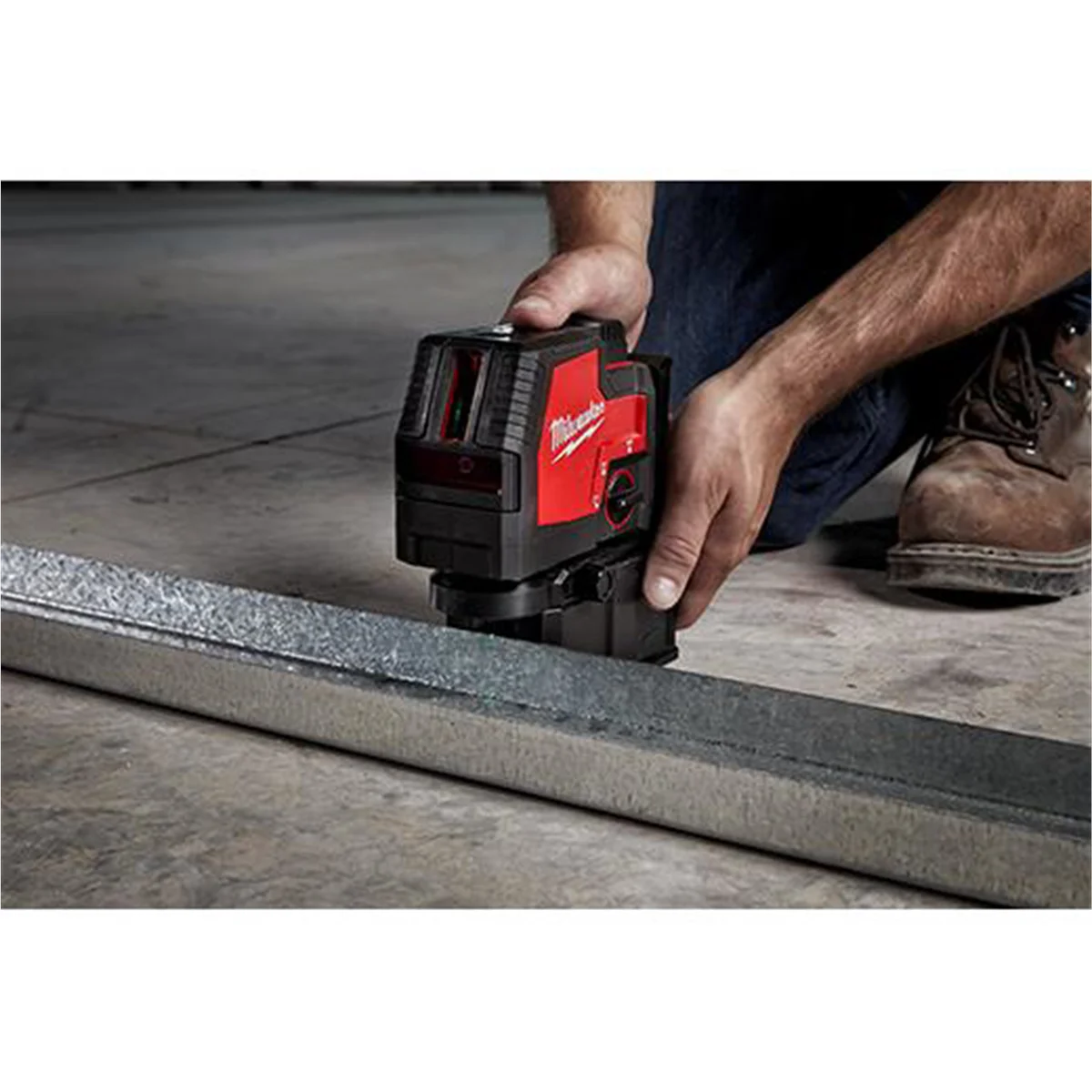 Milwaukee Tool USB Rechargeable Green Cross Line & Plumb Points Laser