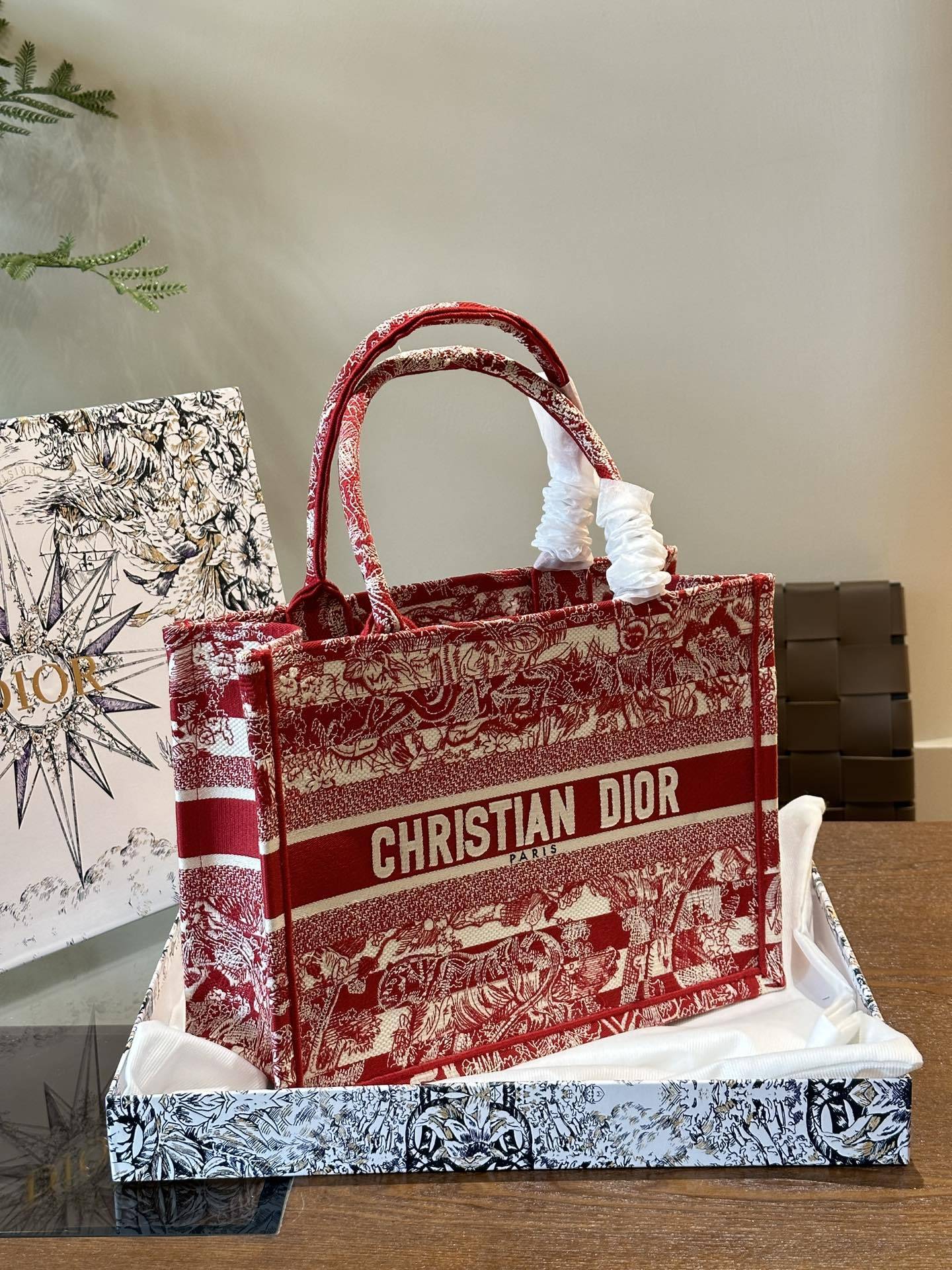 D new arrival tote bag size : 36 cm