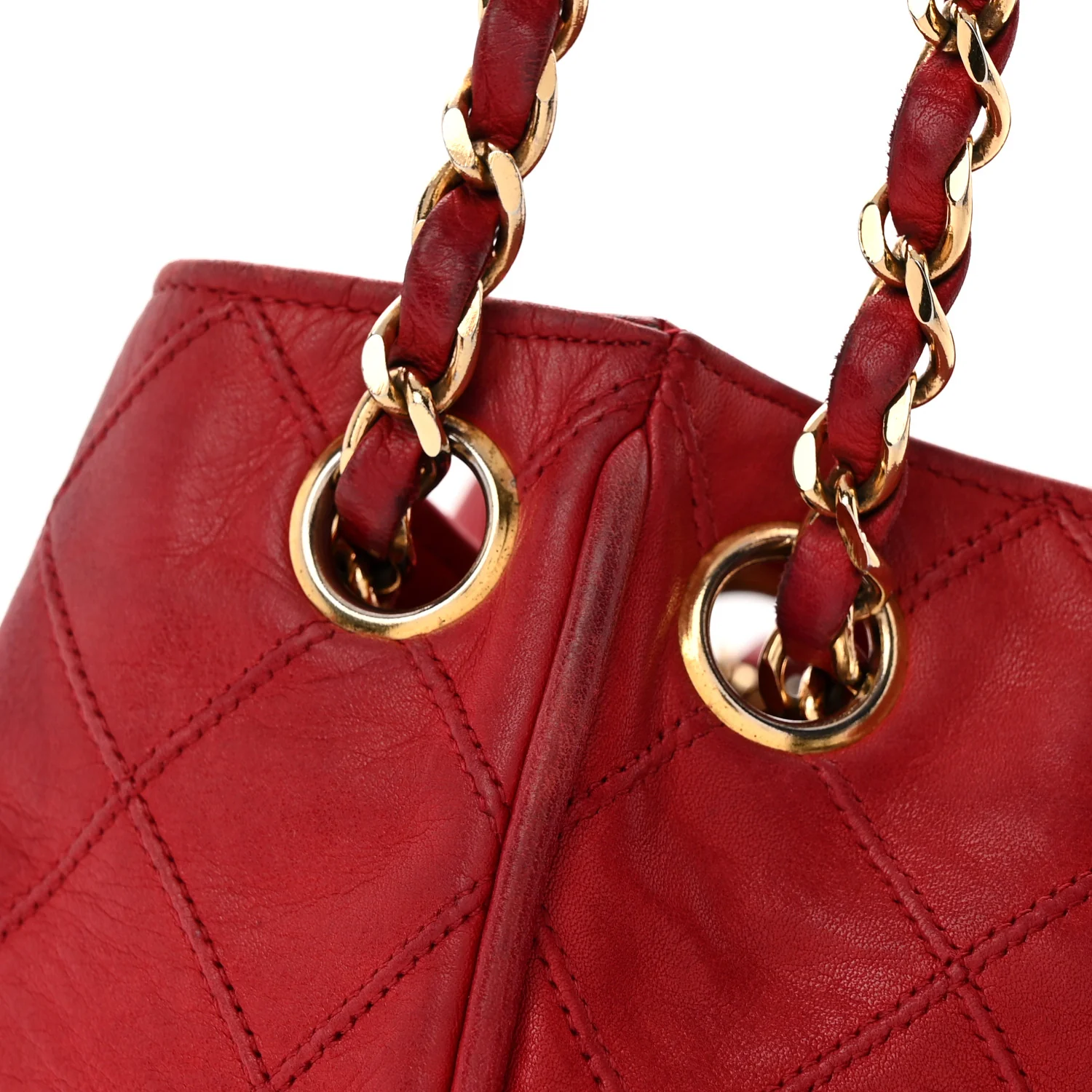 Lambskin Diamond Stitched CC Drawstring Shoulder Bag Red