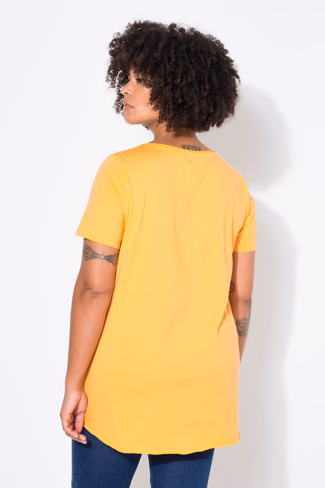 A-line PEACE pattern T-shirt