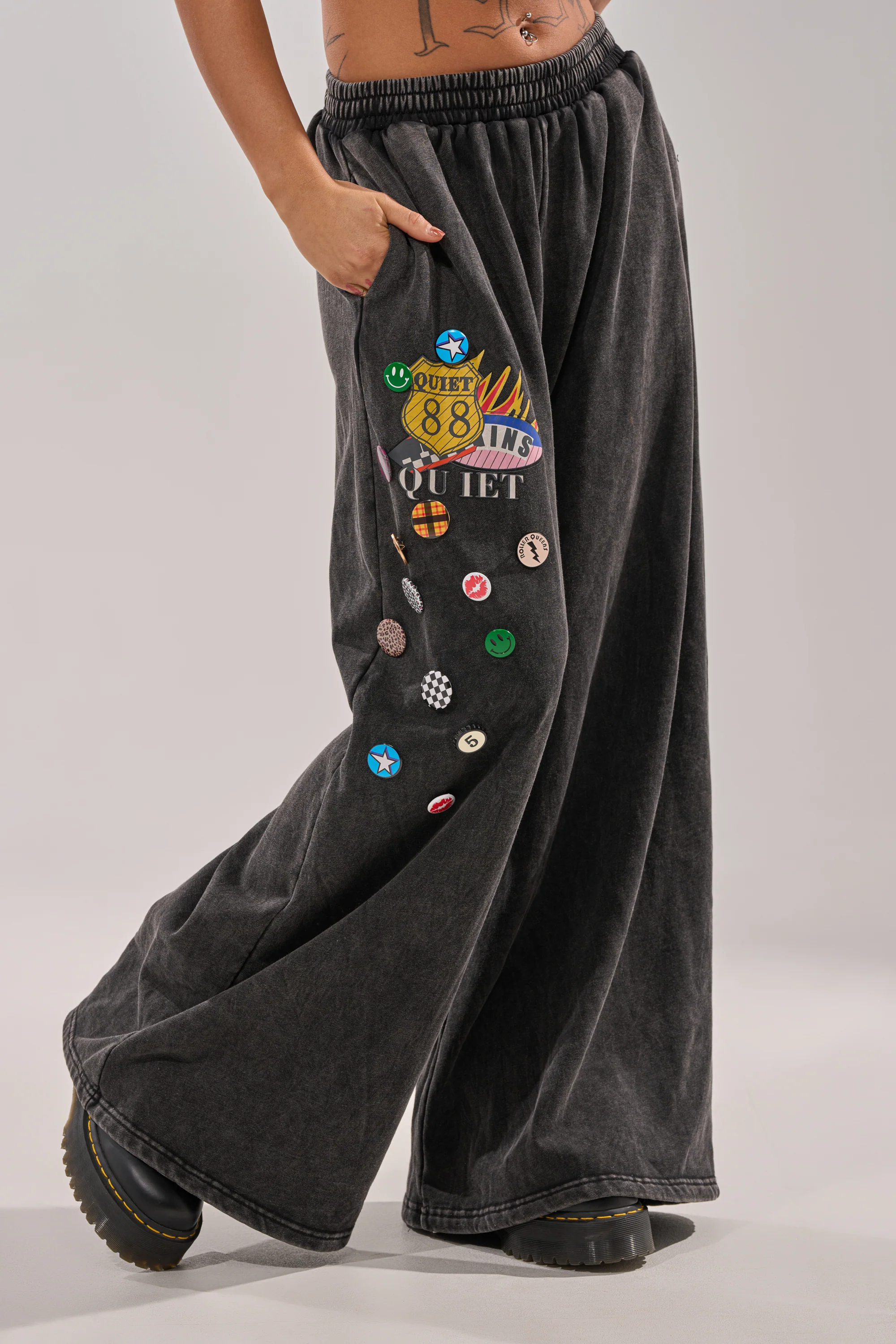 ANOTHER ONE WIDE LEG JOGGER - Akira Store