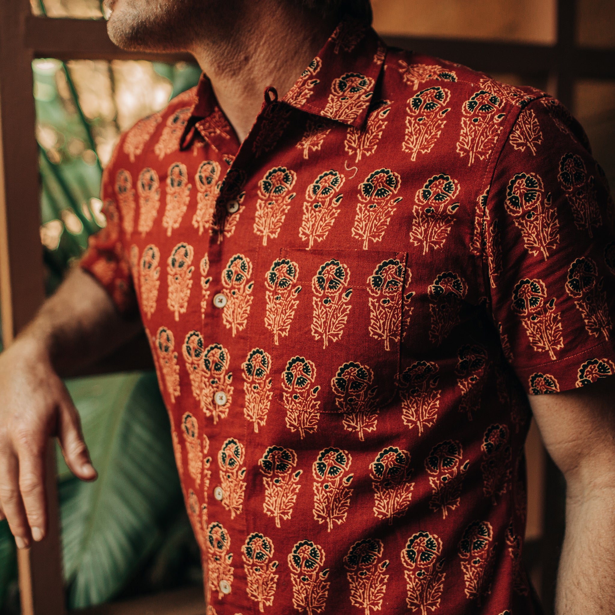 Chemise à manches courtes Hawthorne à motif floral rouille