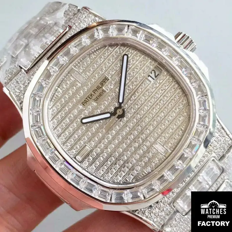 Patek Philippe Nautilus Jumbo 5719 / 1G-001 Diamonds Dial