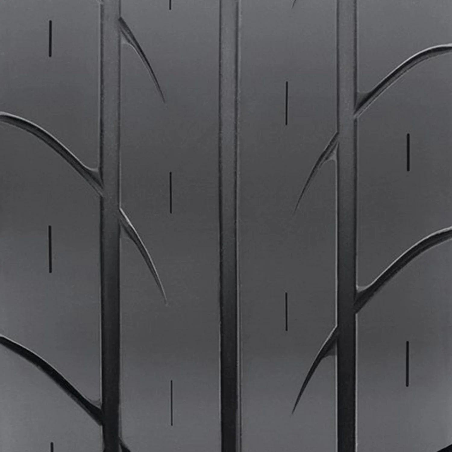 Mickey Thompson ET Street S/S P235/60R15 Drag Race Tire