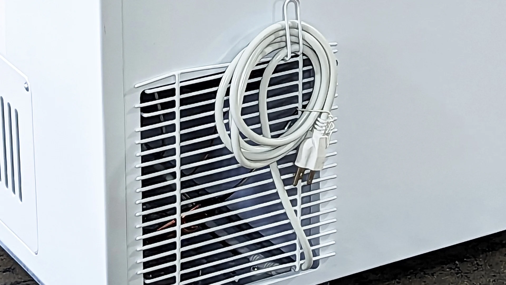 42 Cu.Ft. Chest Freezer, Deep Freezer with Top Open Three Door 106 in. Commercial Freezer NSF - Image 9