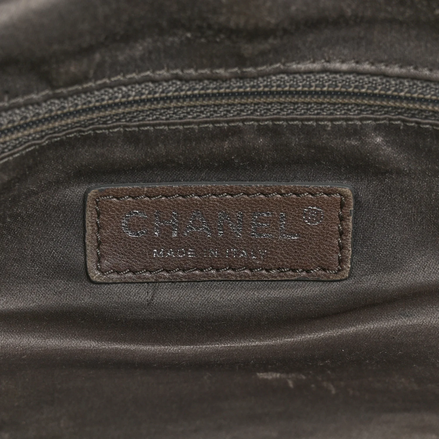 Calfskin Bubble Quilt Bowler Black