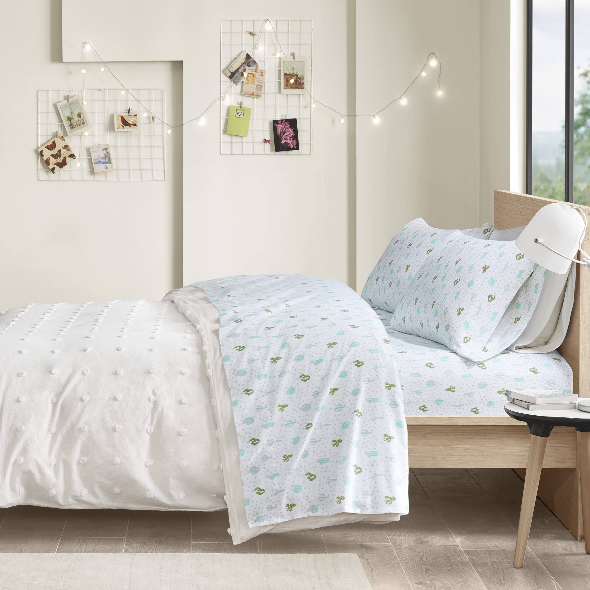 Intelligent Design - Cozy Soft Cotton Flannel Printed Sheet Set - Twin - Green Cactus