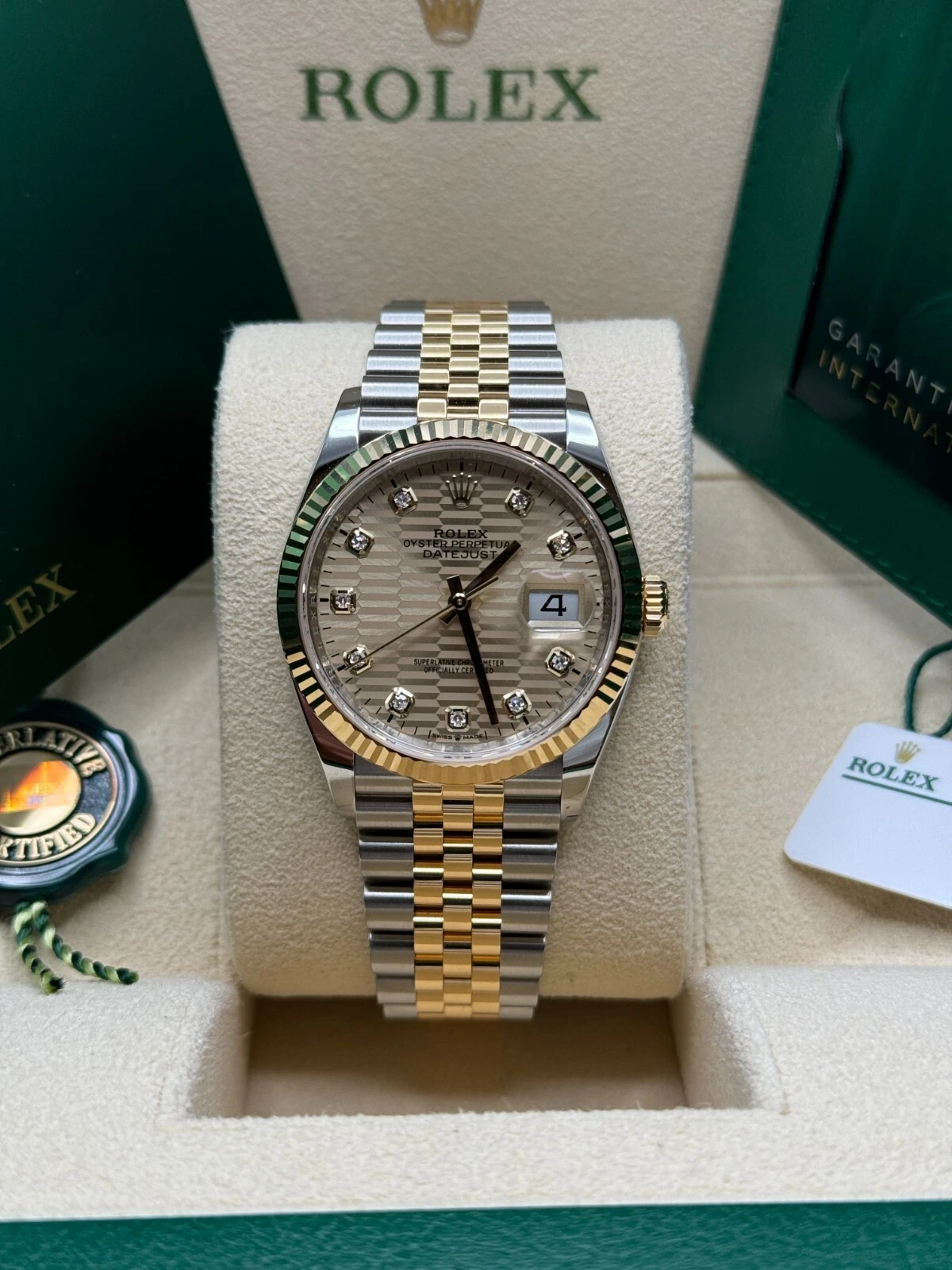 [Super Clone]RLX  Datejust 36mm 126233-0045 Champagne Fluted Motif Diamond Dial Jubilee Bracelet